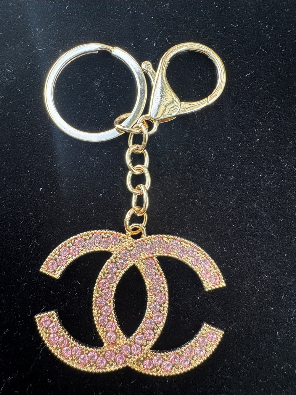 Keychain Gold-Tone Pink Crystal Interlocking Logo Keychain